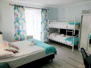 Отели типа «постель и завтрак» Solar Bed & Breakfast Карвия Четырехместный номер с балконом-3